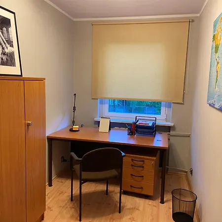 4-pokojowy Lägenhet